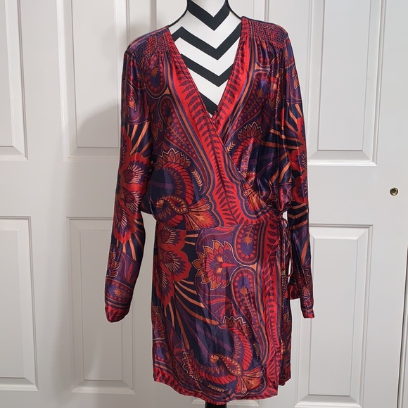 FARM RIO  Macaw Arabesque Wrap Mini Dress - Picture 2 of 10